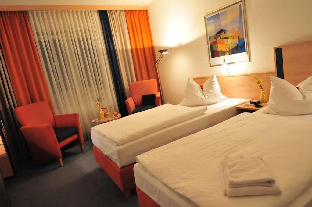 Akzent Hotel Stadt Schluechtern ***S Eksteriør bilde